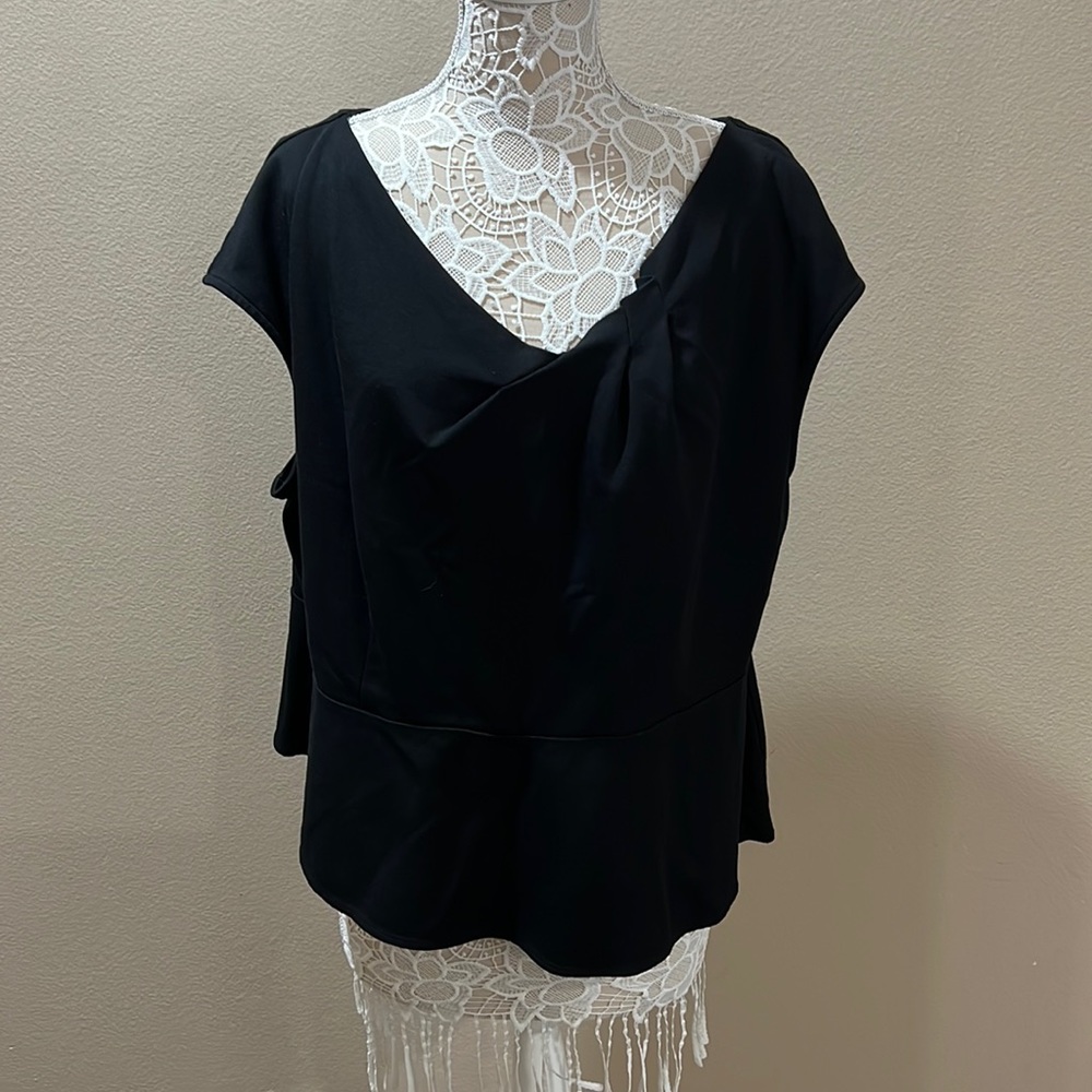 6th & Ln Black Blouse
